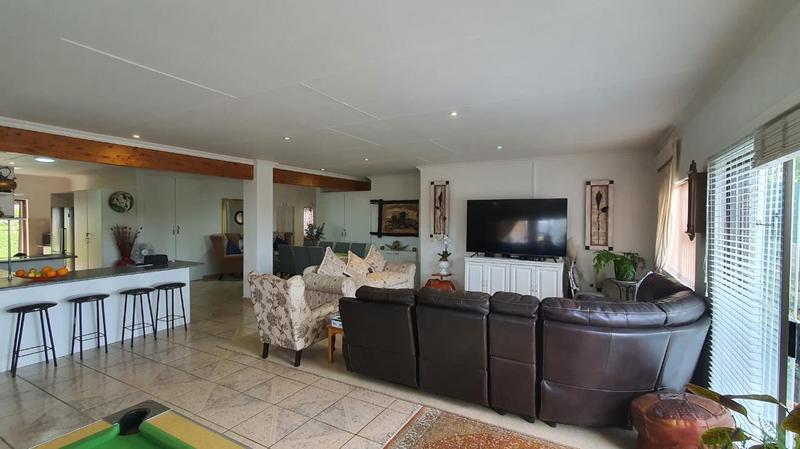 To Let 4 Bedroom Property for Rent in Dana Bay Western Cape